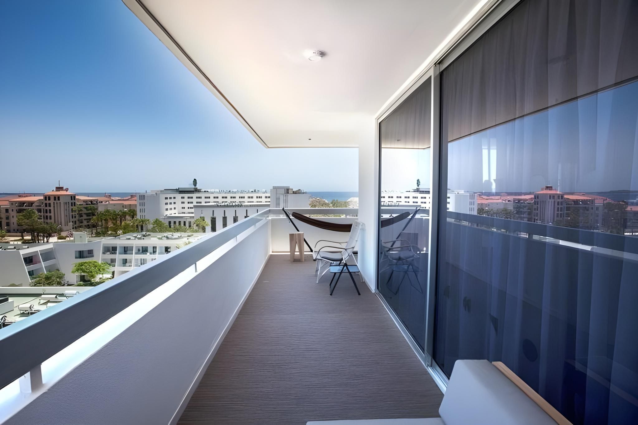 كورال سويتس آند سبا - بلايا دي لاس الأمريكتين - شرفة