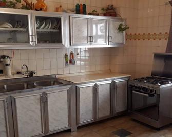Luxurious apartment in Salmiya - Jahra - Kitchen