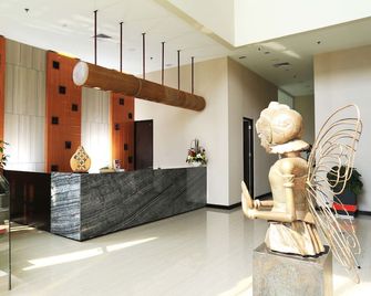 Cipta Hotel Pancoran - Jakarta - Receptionist
