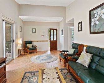 Clarendon Chalets - Mount Gambier - Phòng khách