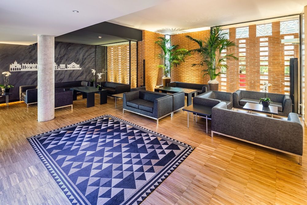 Ghv Hotel thumbnail 3