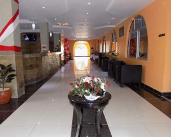 Great North Resort - Kabati - Front desk