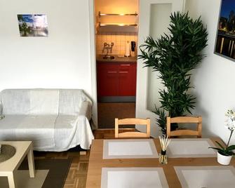 Arcaden Apartment - Regensburg - Wohnzimmer