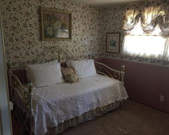 North San Diego/Fallbrook Panoramic View Home near all activities/beach/amusemen - Fallbrook - Living room