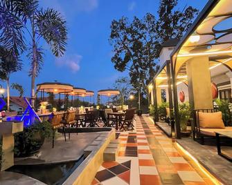 Le Grande Indochine Hotel - Siem Reap - Patio