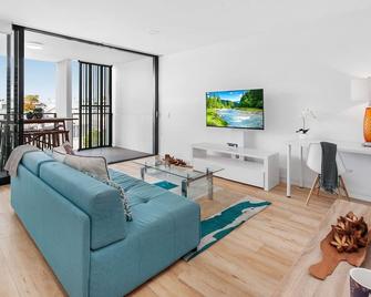 Spacious 2-Bed Unit With Balcony Next to The Gabba - Brisbane
