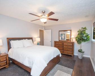 Wonderful 3-bedroom home with WiFi and AC in Peachtree City. Near Trilith & ATL! - Peachtree City - Schlafzimmer