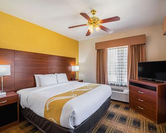 Quality Inn and Suites - Lampasas - Bedroom