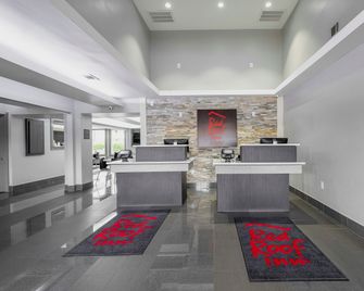 Red Roof Inn & Suites Calhoun - Calhoun - Lobby