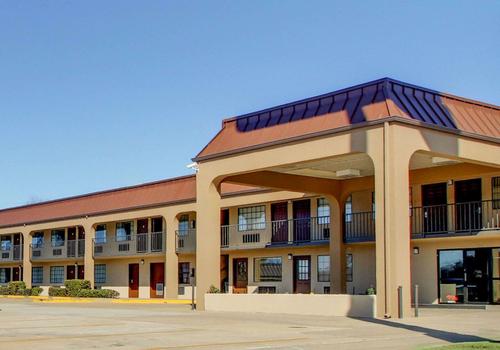 Econo Lodge Vicksburg 52 7 0 Vicksburg Hotel Deals Reviews Kayak