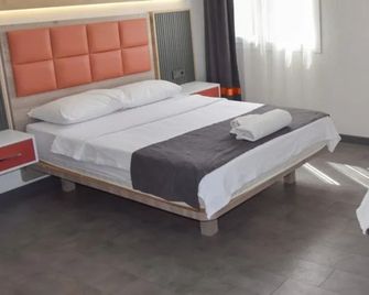 Kent Hotel Didim - Didim - Phòng ngủ