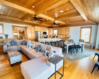 123 Sunset - Chesapeake Properties - Cape Charles - Sala de estar