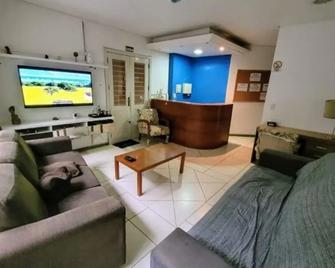 Man's Place Hostel Masculino - Porto Alegre - Living room