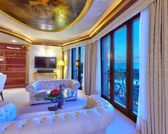 Mulino Luxury Boutique Hotel - Buie