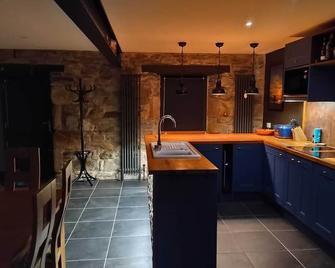 Swordale Stays. Self Catering Holiday Cottage in the Highlands of Scotland - Dingwall - Kitchen