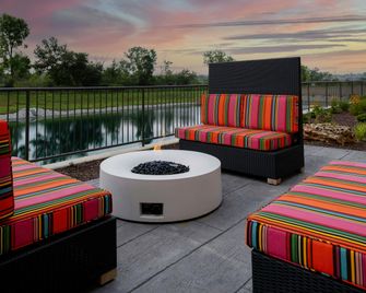 Hilton Garden Inn Fort Wayne North - Fort Wayne - Terasa
