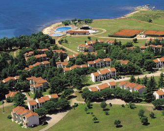Apartments Polynesia Plava Laguna - Umag - Building