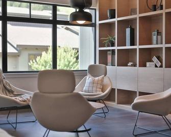 Loft at The Crescent Sleeps 4 to 6 - Rossland - Lounge