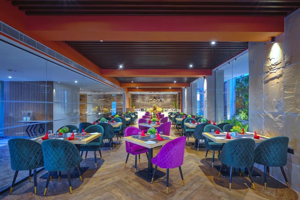 Royale Sarovar Portico Agra - Agra - Restaurant
