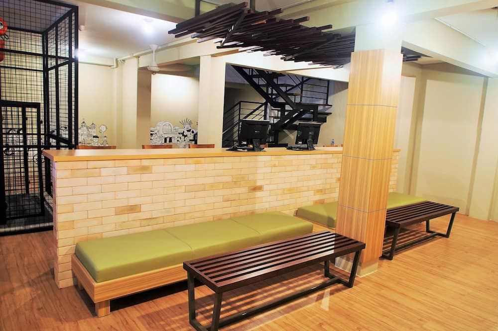 The Packer Lodge - Hostel