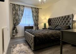 Lovely Apartment In Castlebar - Castlebar - Bedroom