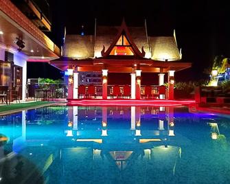 Prime Asia Hotel - Angeles City - Pool