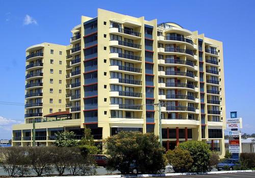 Springwood Tower Apartment Hotel 147 1 5 7 Springwood Hotel