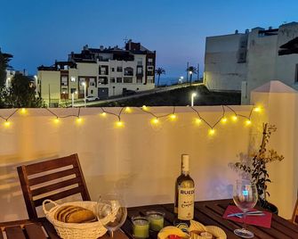 A&a Bright Apartment, House Costa Tropical. Ocean And Mountain Views. - Salobreña - Balcon