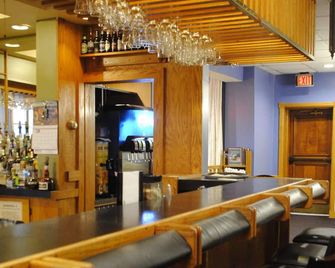 Hotel Millersburg - Millersburg - Bar