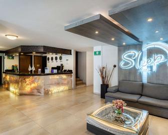 Sleep Inn Puebla Centro Histórico - Puebla City - Front desk