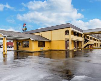 Econo Lodge - Seymour - Gebäude