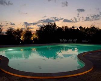Il casolare della quiete - Corridonia - Piscina