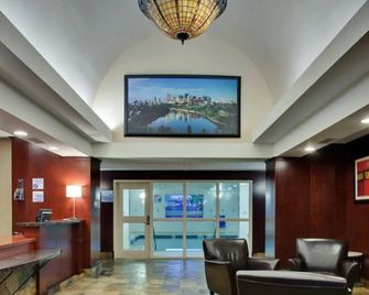 Holiday Inn Express & Suites Edmonton North By IHG - Edmonton - Lobby