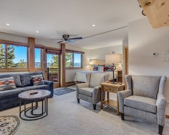 Laurelwood Condominiums 106 - Snowmass Village - Living room