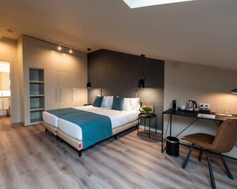 Atenea Rekord Suites Barcelona - Barcelona - Habitación