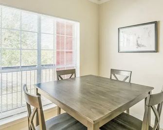 Landing Apartments Houston Southbelt - יוסטון - חדר אוכל