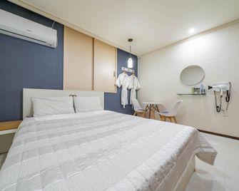 Donghae Dq - Donghae - Slaapkamer