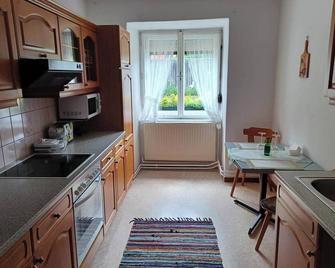 Steinadler apartman Dog-friendly, quiet, garden house with private parking and beautiful views - Murau - Kitchen