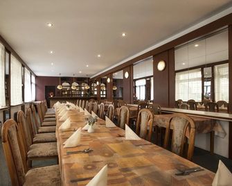 Parkhotel Skalni mesto - Jičín - Restaurant