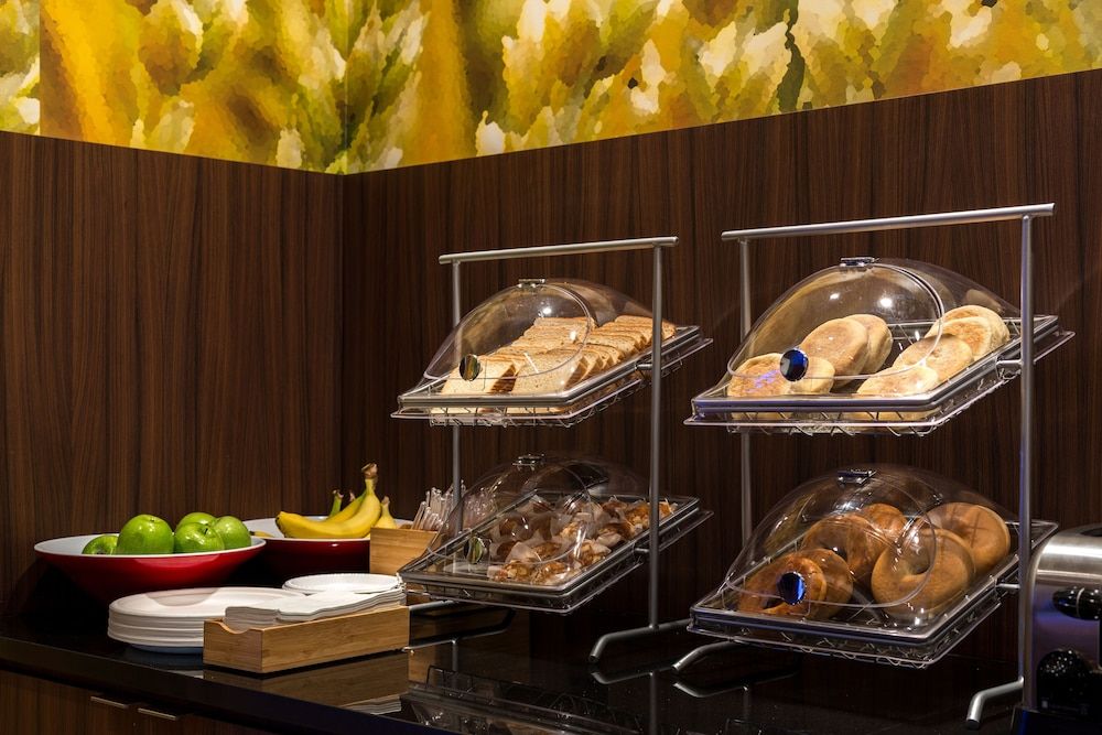 Buffet view of Fairfield by Marriott Inn & Suites Wheeling at The Highlands