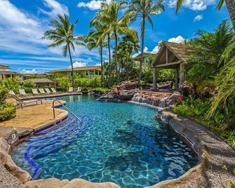 Leilani Villa: Gardenview Condo on Kauai's North Shore w/ Pool, Spa & AC - Princeville - Piscina