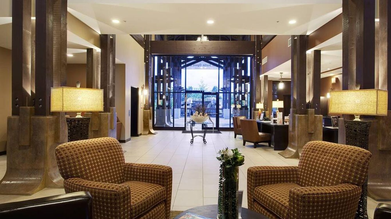 Sunrise Ridge Waterfront Resort