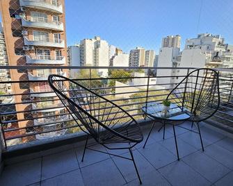 Muy lindo y luminoso departamento en Buenos Aires - Buenos Aires - Balcony