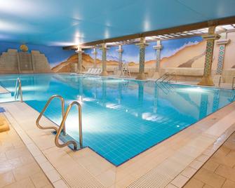 Tlh Carlton Hotel And Spa - Tlh Leisure And Entertainment Resort - Torquay - Pool