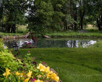 Rainbow Ridge Farms - Onalaska - Outdoors view