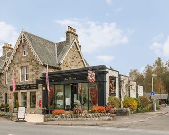 Puccini - Pitlochry - Budynek