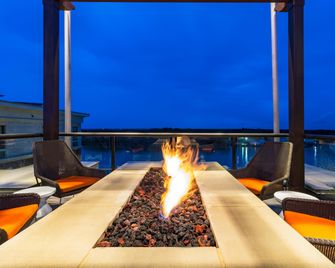 Homewood Suites by Hilton Savannah Historic District/Riverfront - Savannah - Balcony