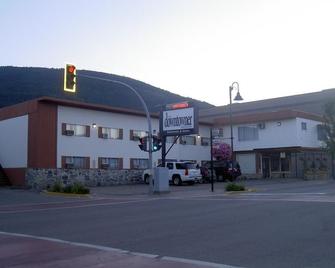 The Downtowner Motor Inn - Creston - Budova