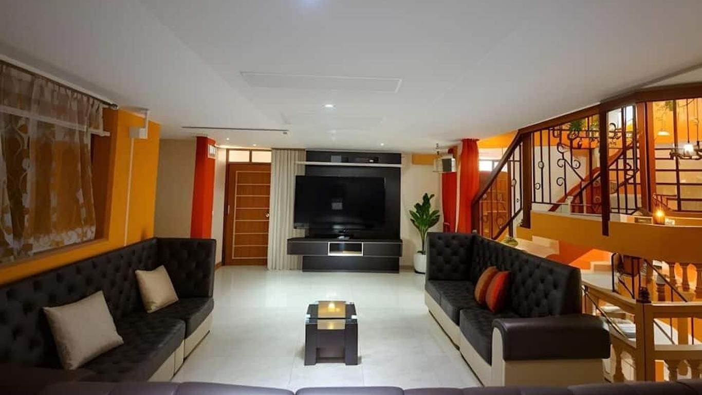 Hotel Balcones Plaza