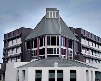 Peninsula International Hotel - Suva - Gebäude